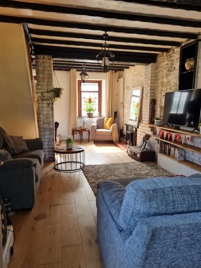 Old Road Cottage Pet Friendly Outdoors Beaches Neath Exterior photo